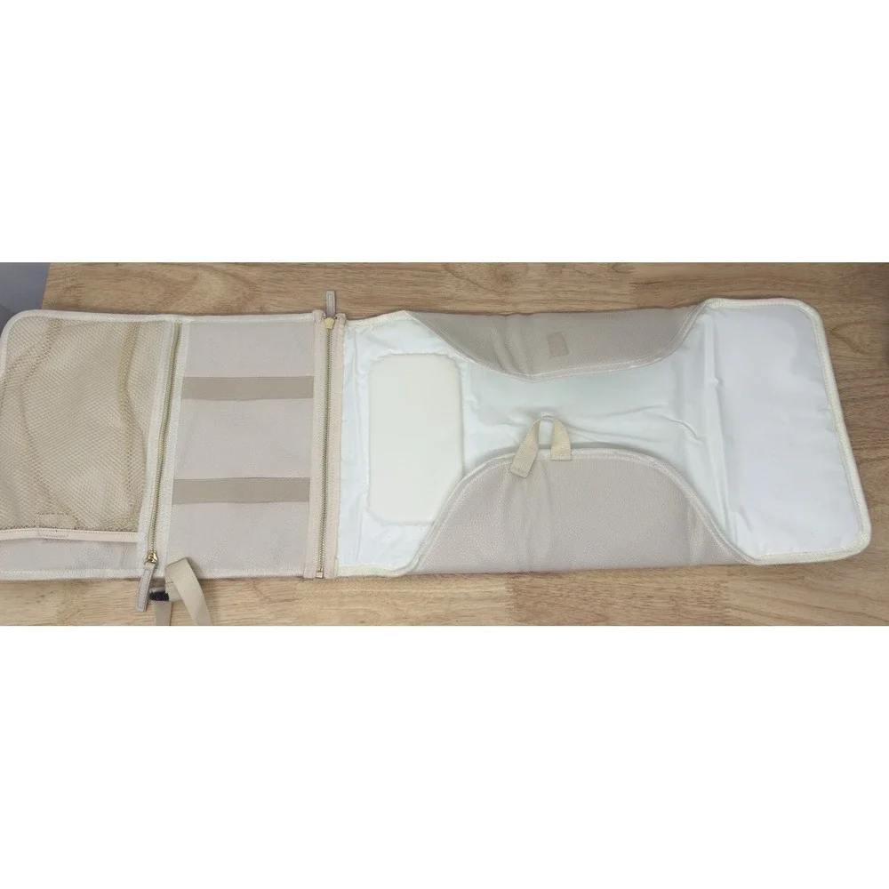 Zaveena Portable Diaper‎ Changing Pad Ivory Pockets Wristlet #52